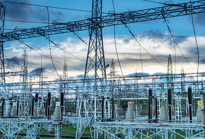 Vlastnosti pružinové podpory elektrárny.